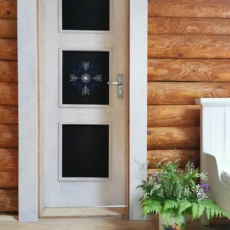 Feriehus 2-bedroom, Fenced Yard, Sauna, 10 Min To Pärnu