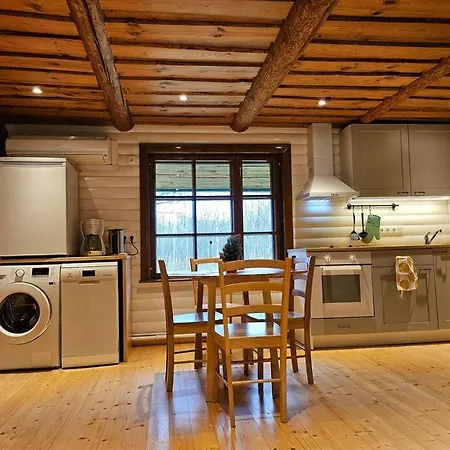 Feriehus 2-bedroom, Fenced Yard, Sauna, 10 Min To Pärnu