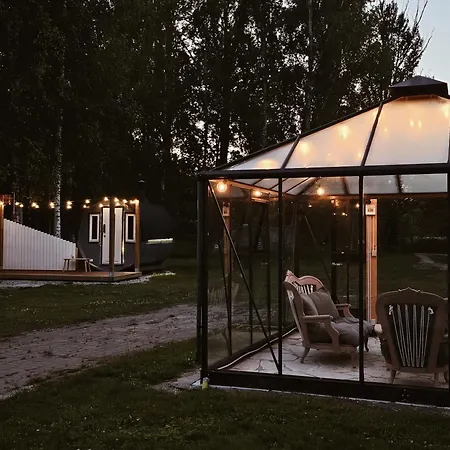 Hazel Hut - Spacious Fenced Yard, Sauna, 2-bedroom Dom wakacyjny