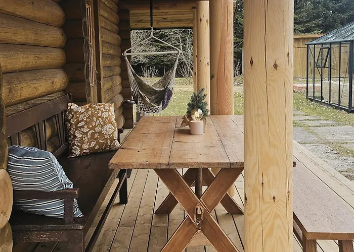 2-bedroom, Fenced Yard, Sauna, 10 Min To * Pärnu