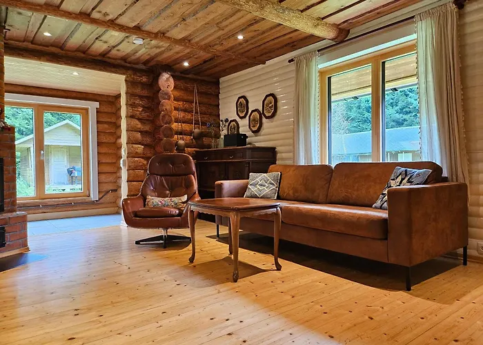 Hébergement de vacances 2-bedroom, Fenced Yard, Sauna, 10 Min To *